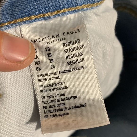 American Eagle Distressed Mom Jeans - Picture 8 of 8